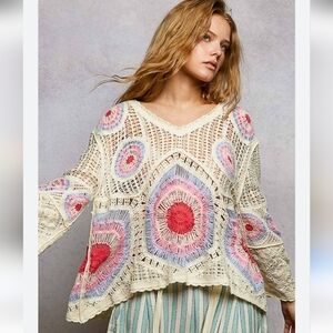 POL Crochet V‑Neck Pullover Sweater in Cream with Pink, Red & Blue Accents